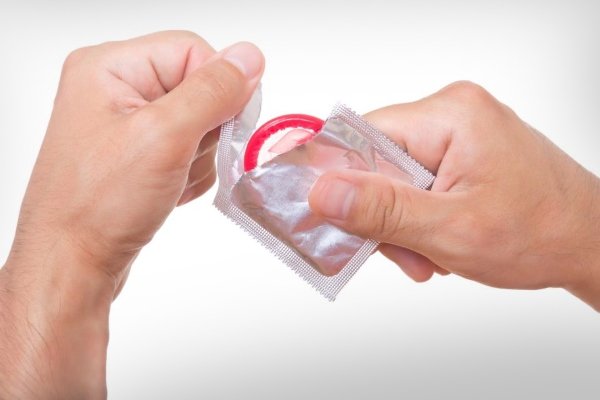 Использование презерватива при половом акте
